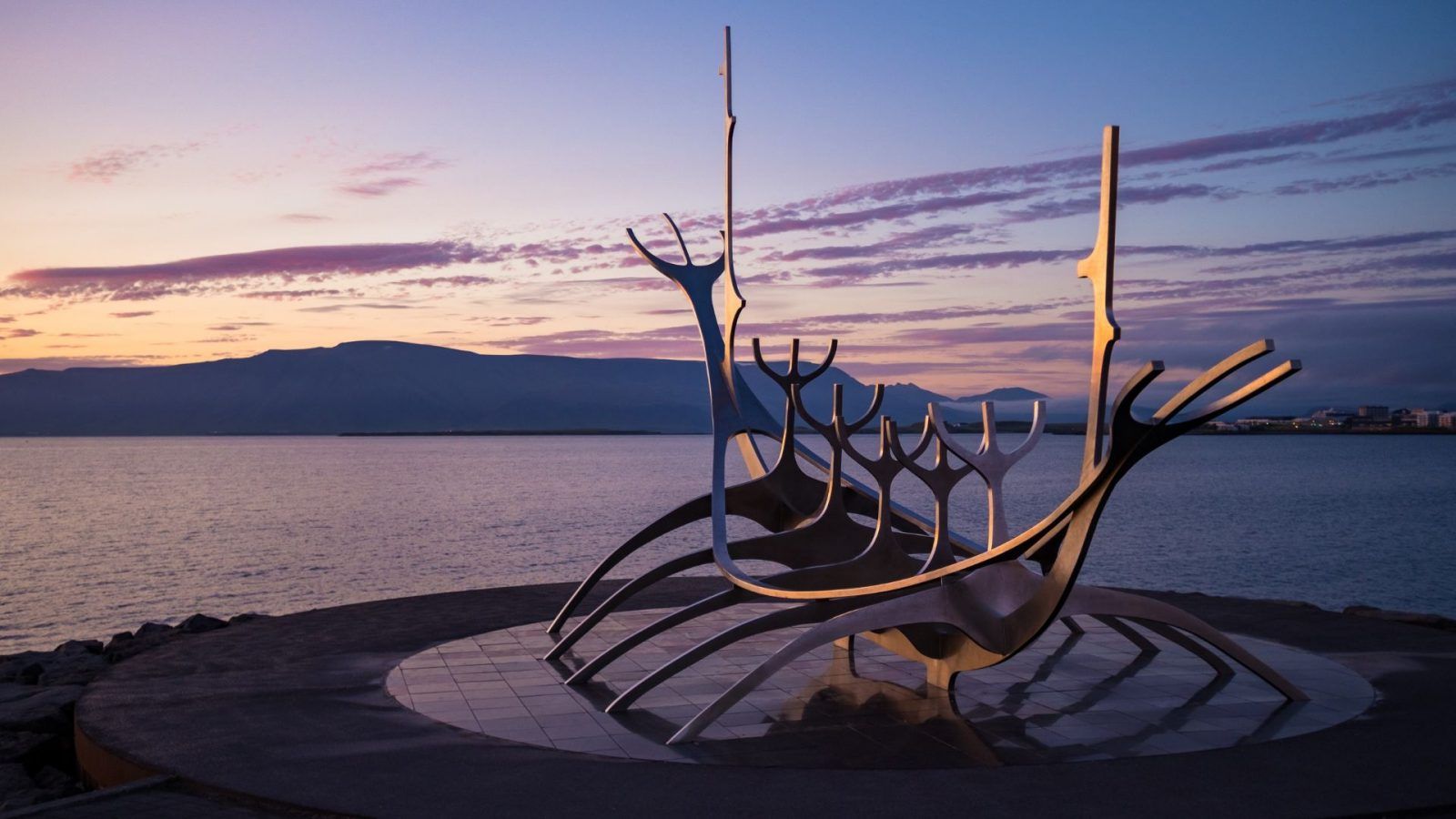 Top 5 magical Places From Where You Can See The Midnight Sun - News18