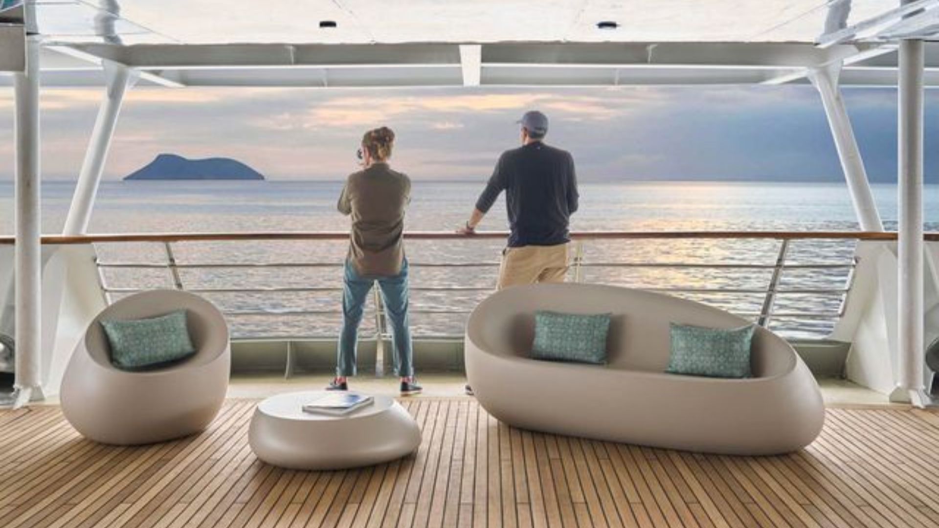 Galápagos superyacht