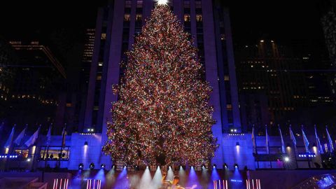 The 2022 Rockefeller Center Christmas Tree Lighting Will Take Place This Week — With 50,000 Lights And A 3-Million-Crystal Star