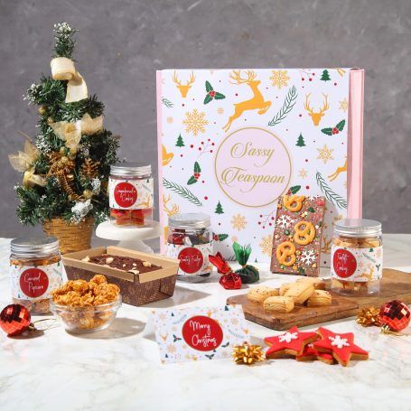 Send Christmas Chocolate Gift Baskets to India, Christmas Chocolate Gift  Baskets Delivery in India, Christmas Chocolate Gift Baskets