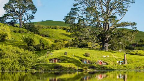 Book A Stay At The Official Hobbiton From ‘The Lord Of The Rings’ Via Airbnb
