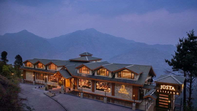 juSTa Cliffend Resort & Spa, Mashobra