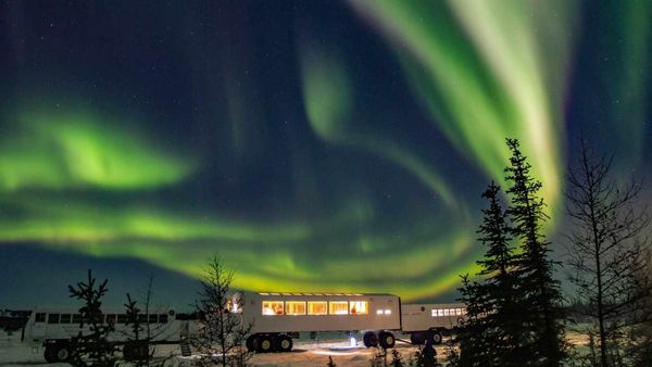 This Tiny Town In Canada Has Northern Lights Views An Average Of 300 Nights Per Year — Plus Polar Bears And Beluga Whales