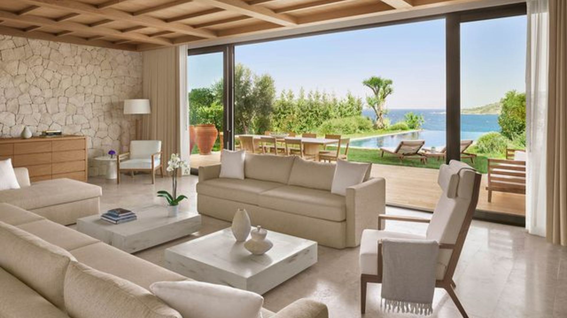 Luxurious villas around the world