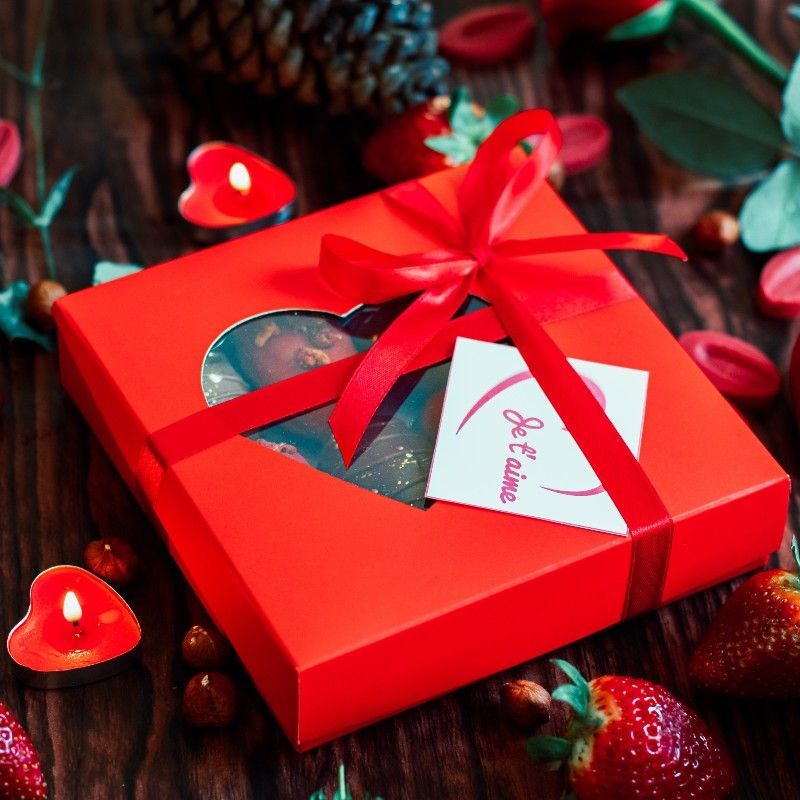 Make This Valentine's Day Special By Gifting The Best Hampers To Your Partner