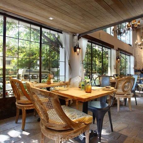 Amour Bistro