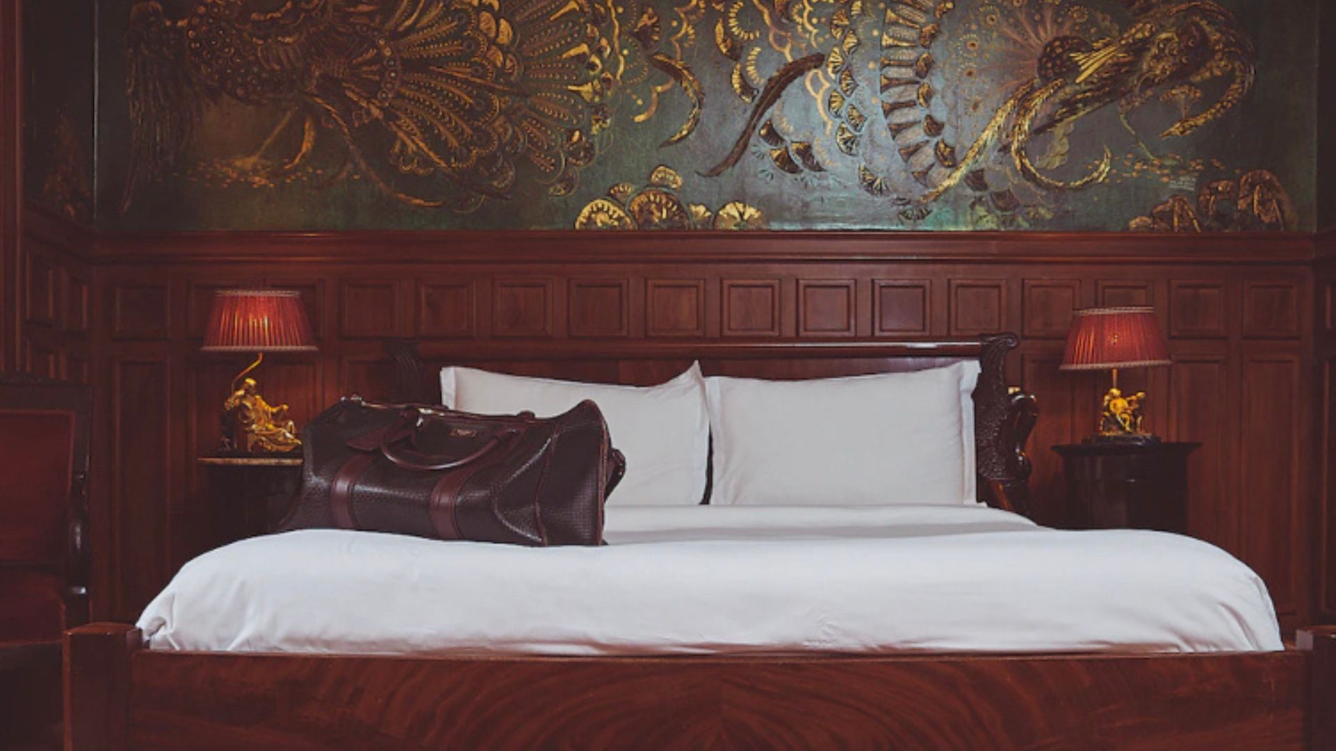Famous People Suites