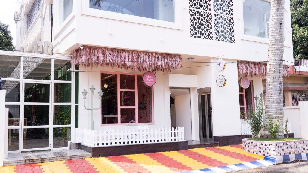 TL Tastings Pinkk Sugars — Kolkata's Cute Café That Celebrates Love
