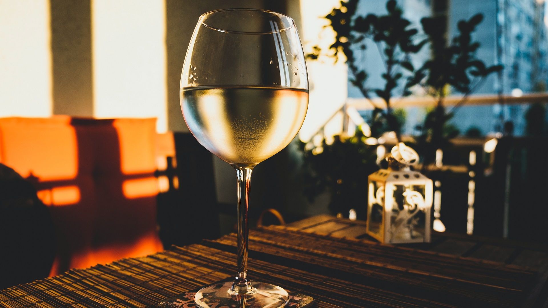 Did You Know? You Can Put Ice In Your White Wine