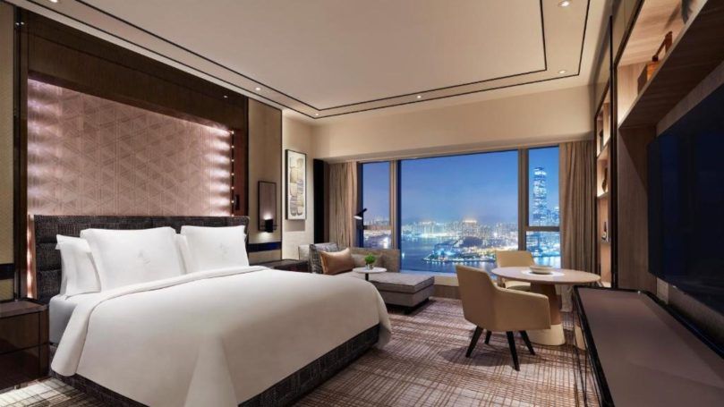Four Seasons Hotel Hong Kong