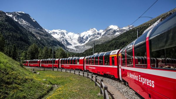 Want To Travel Seamlessly And Stress-Free In Switzerland? Cop The Swiss Travel Pass!