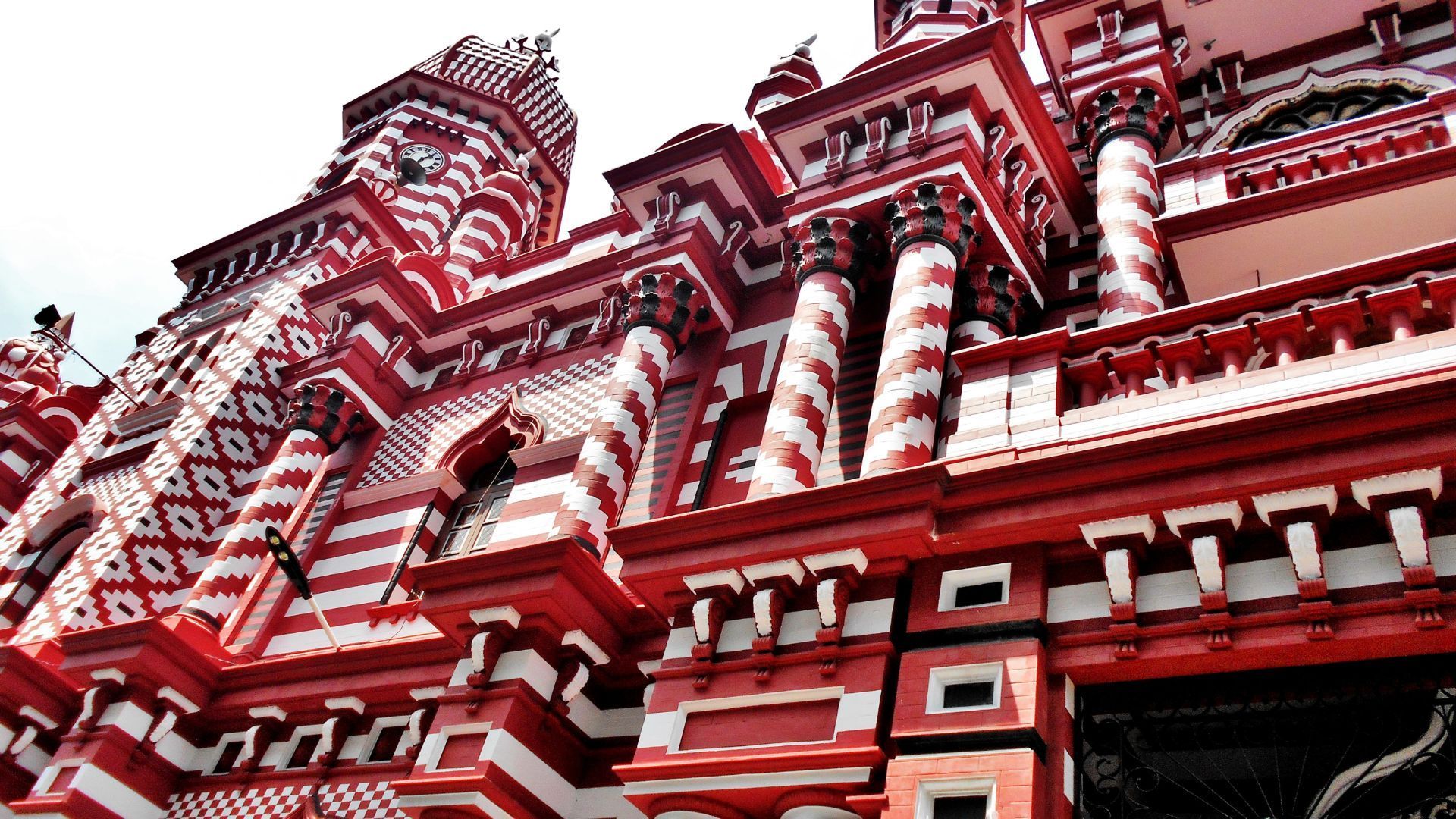 Jami Ul-Alfar Mosque in Colombo, Sri Lanka