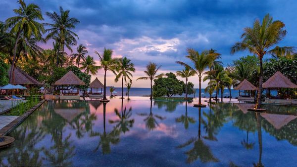 Dive Into Extravagance At The Oberoi Beach Resort, Bali & The Oberoi Beach Resort, Lombok