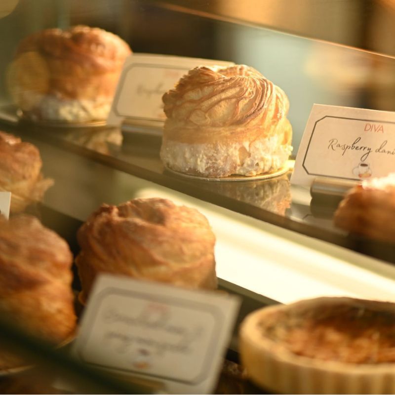 LGBTQ+ cafes and restaurants