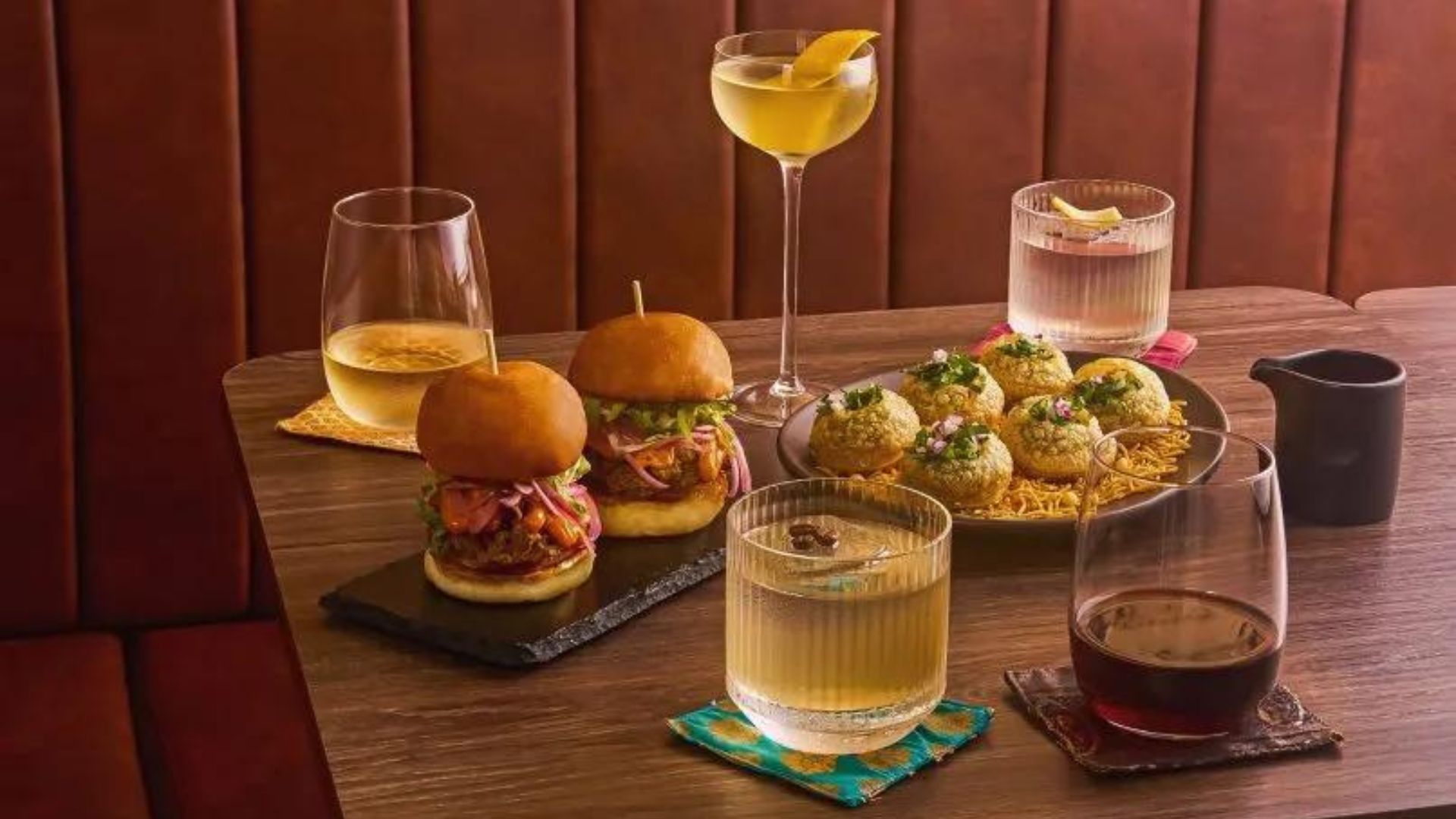 Bars In Singapore To Check Out, Based On The Type Of Drinker You Are