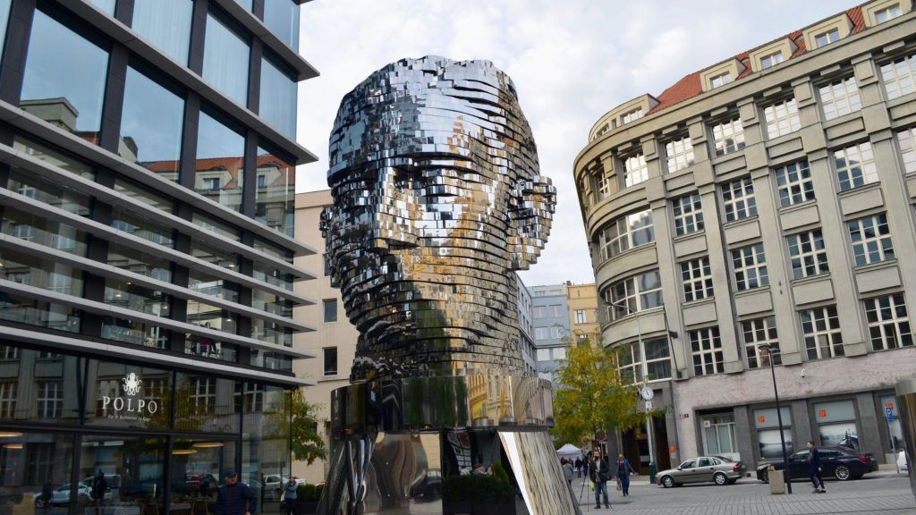  rotating head of Franz Kafka