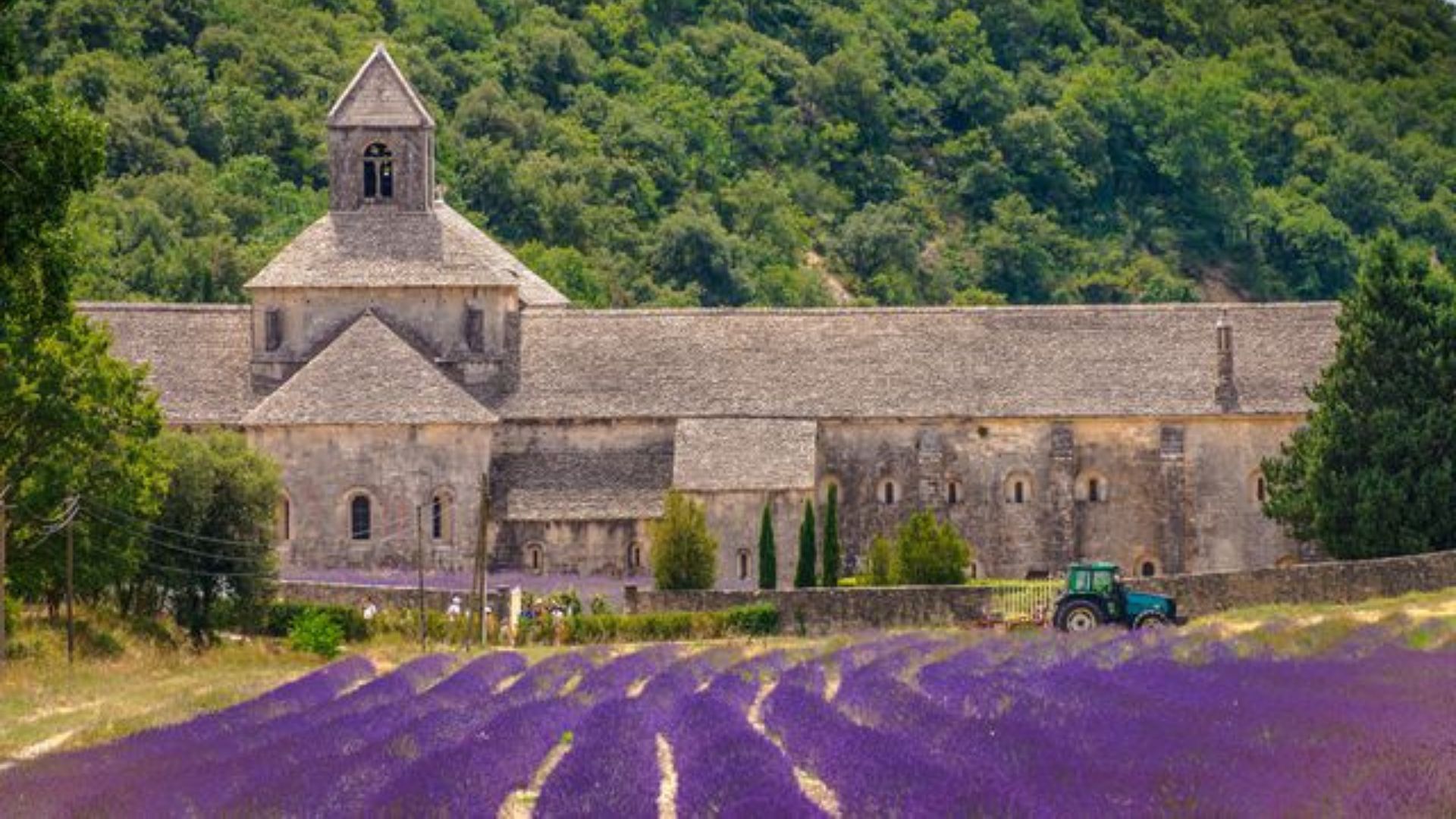 Beautiful places to visit in France