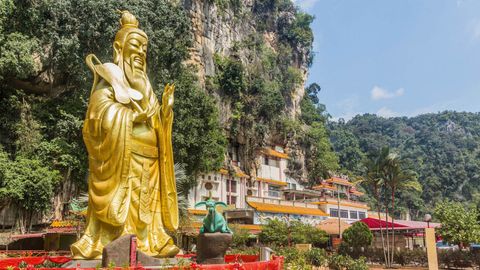 Explore Ipoh, A Sleepy City In Malaysia That Comes Alive With Caves, Springs, And More