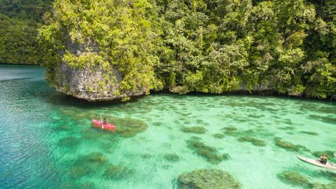 This Country Has Emerald Lagoons In The Pacific Ocean & And You Can Visit On A Floating Resort