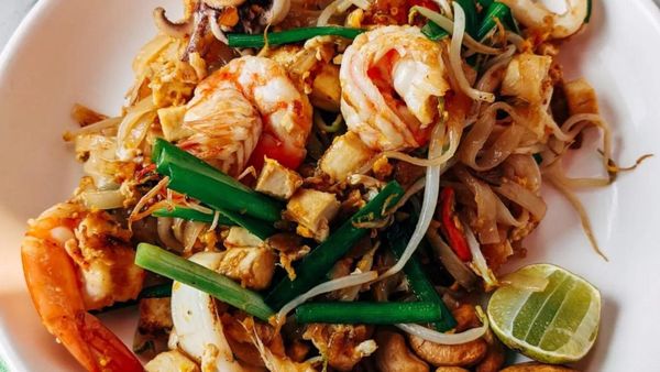 The Most Underrated Thai Dishes To Order Instead Of Pad Thai