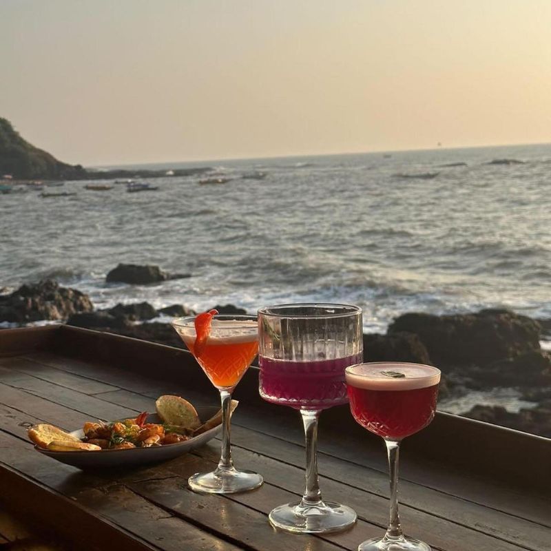 best bars in assagao