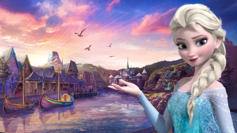 Elsa and Anna Celebrate SUMMER in Arendelle