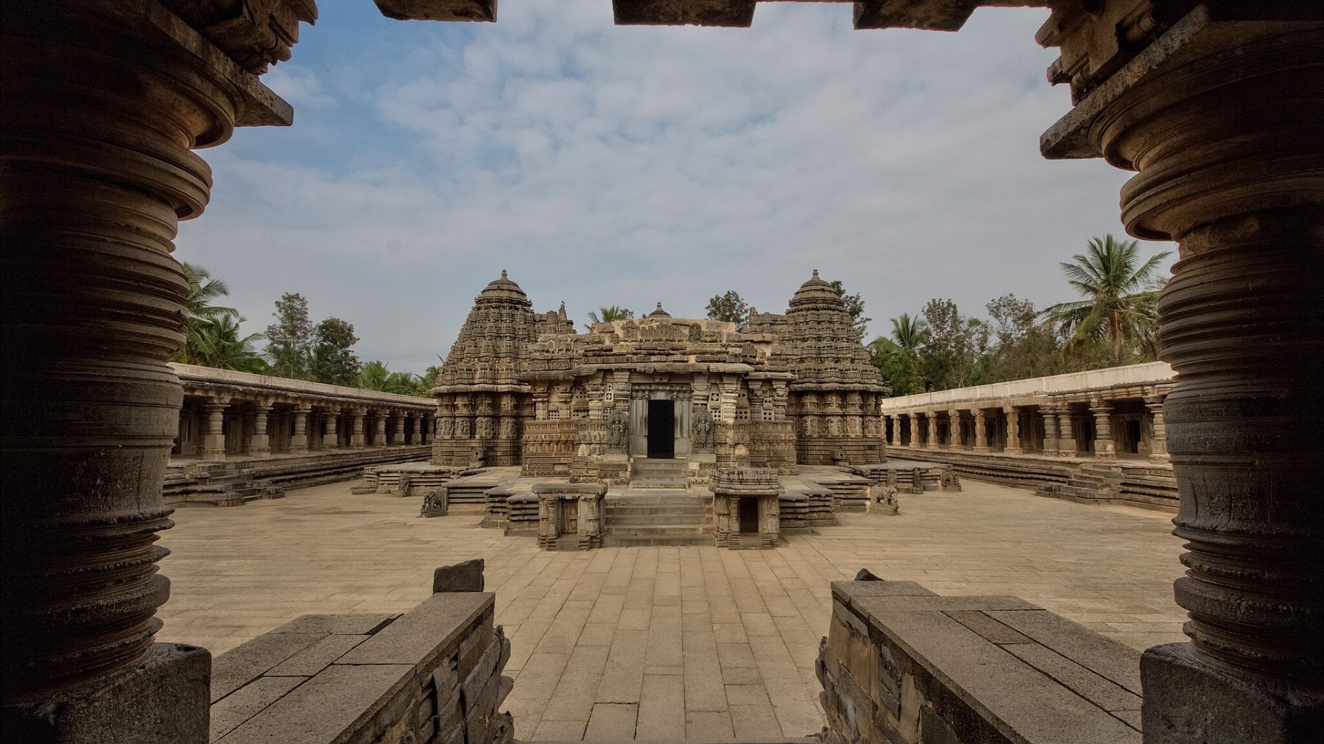 Hoysala architecture