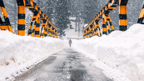 Winter Wonderland: Gulmarg Receives Season's First Snowfall