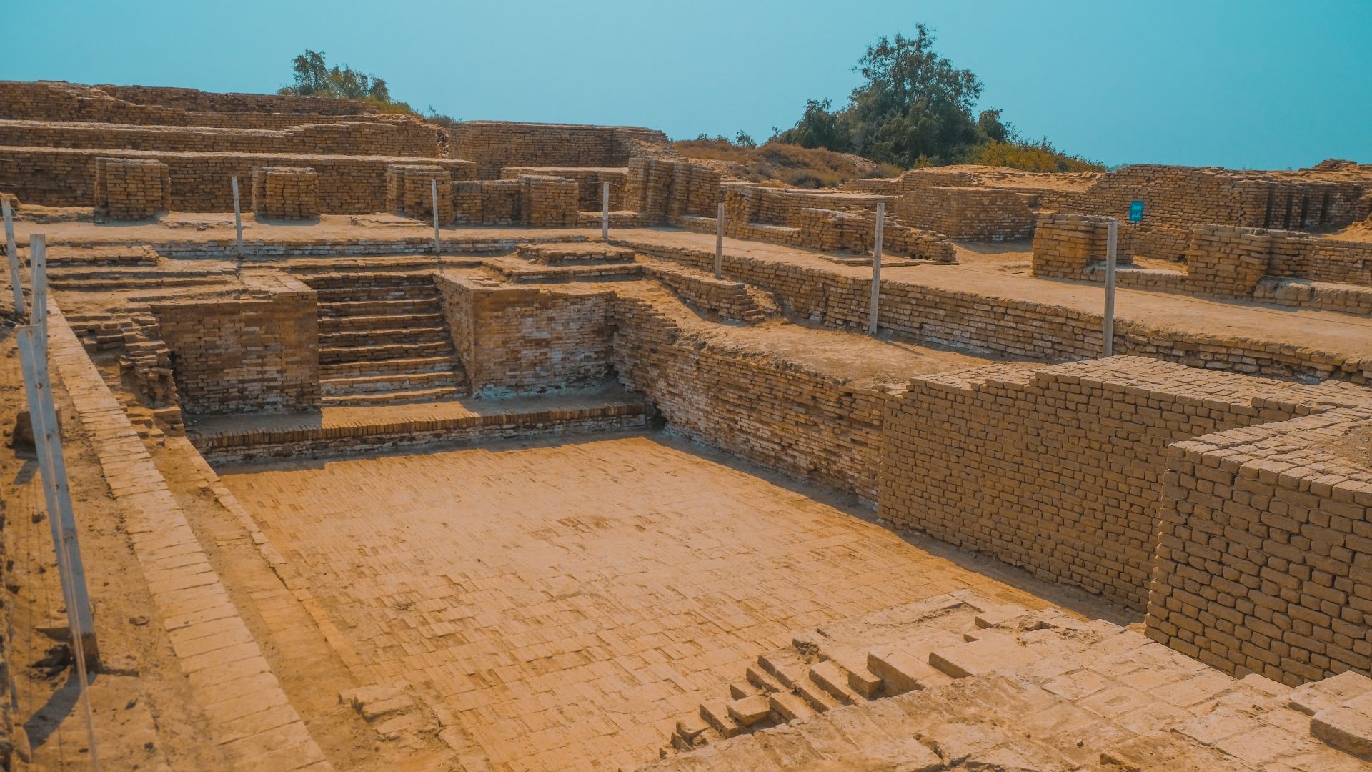 Brick-lined well - Wikipedia