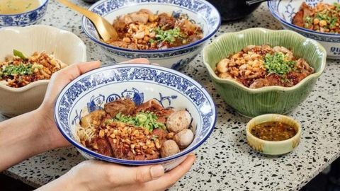 Some Of The Hottest Boat Noodle Spots In Bangkok