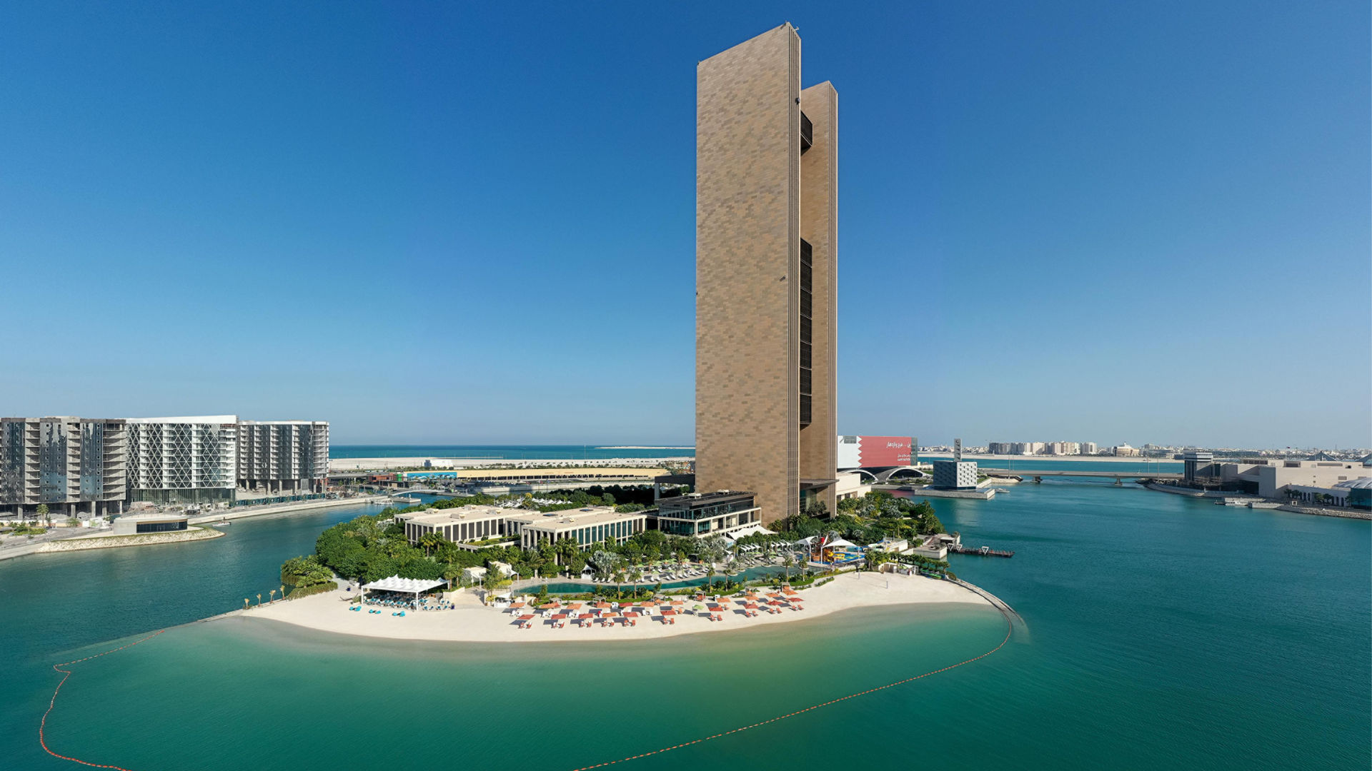 Отдых в бахрейне 2024 отзывы. Манама столица бахрейна. Бахрейн столица манама центральная улица. Дуррат-эль-бахрейн. Бахрейн самый большой город.