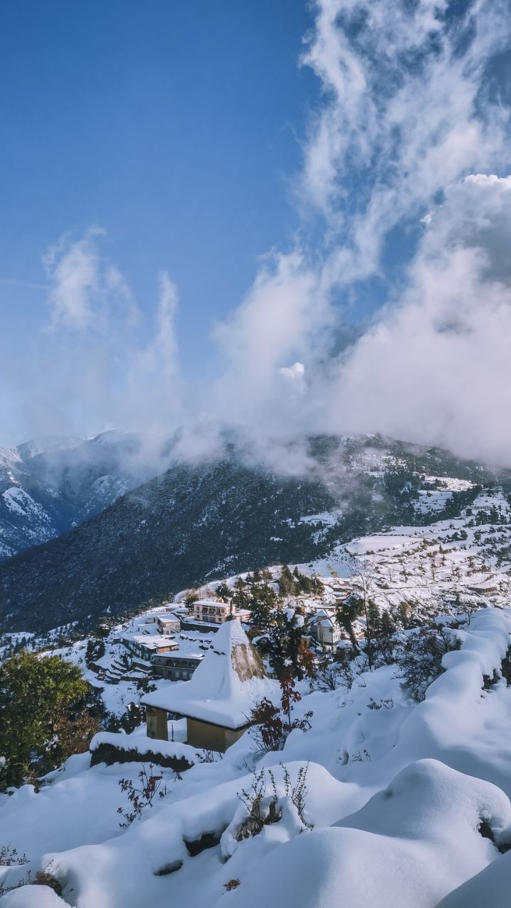 Visit These Hill Stations For To Witness Snowfall In India
