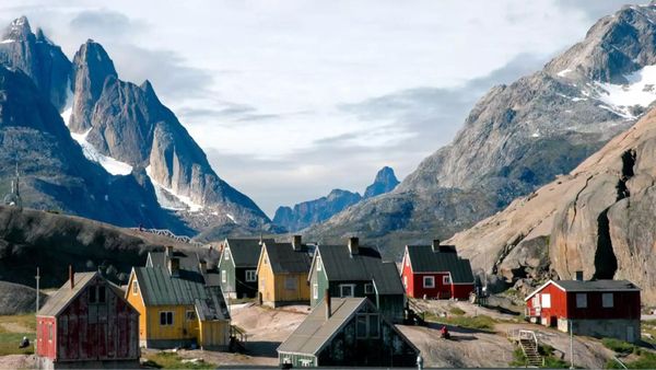  This Greenland Cruise Is The Best Way To See The 2026 Solar Eclipse Illustration 