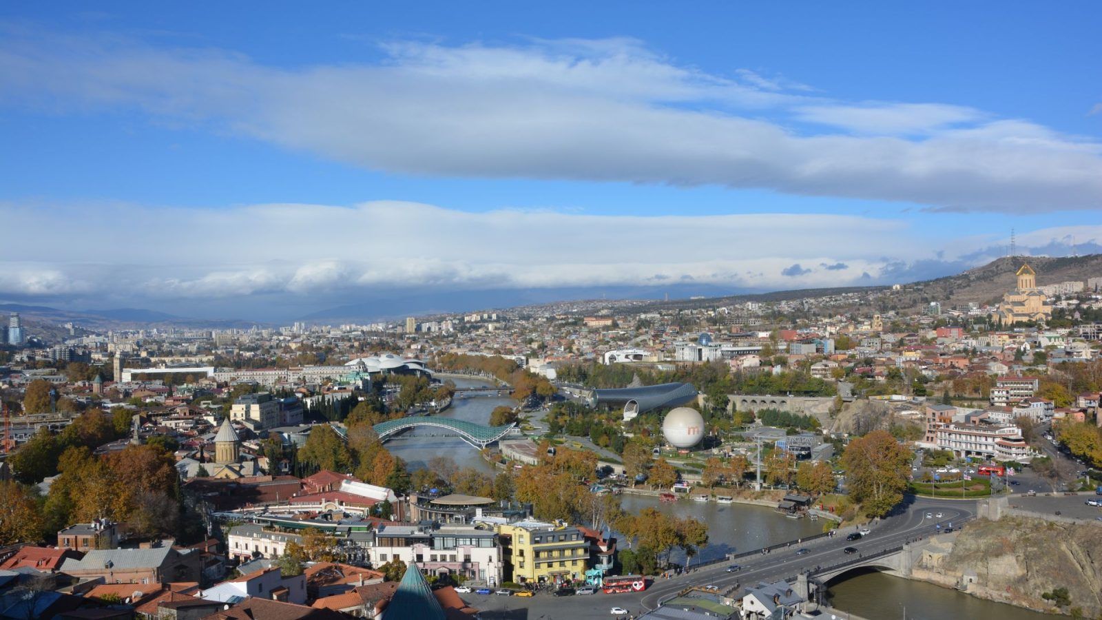 Buildings by River in Tbilisi · Free Stock Photo