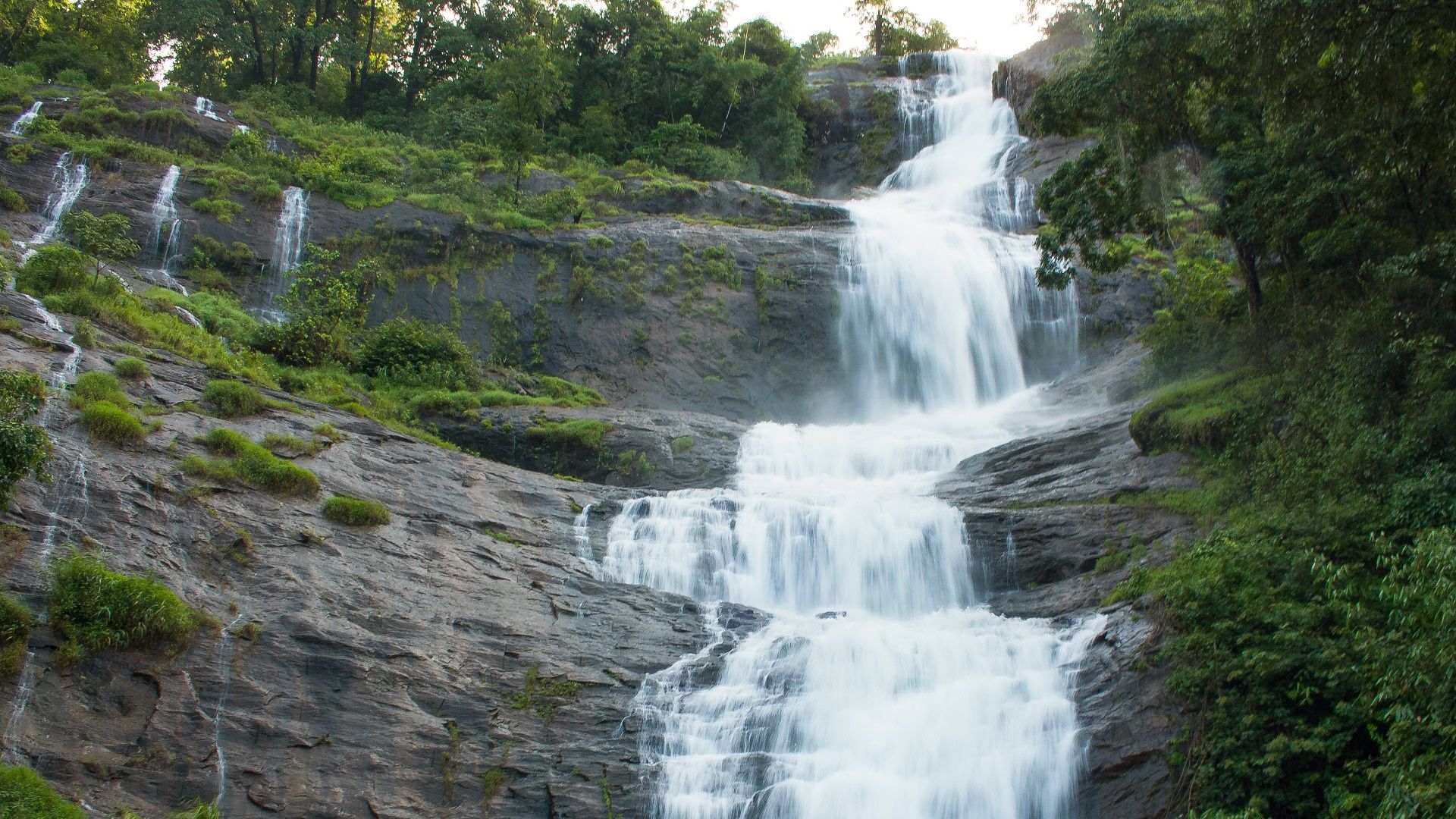 Most Beautiful Waterfalls In Munnar Idukki For A Summer Getaway 2024