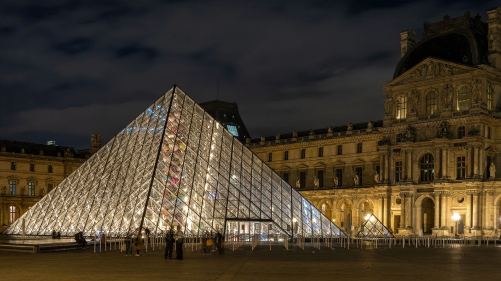 Hollywood To Bollywood – Recreate Your Fave Movie Moments Through Films Shot In Paris