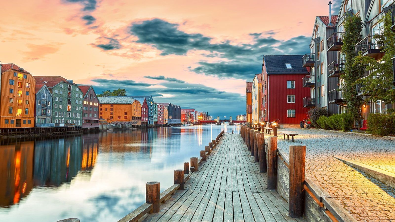 Norway Itinerary: An Epic 10-Day Trip Beyond The Northern Lights 2024