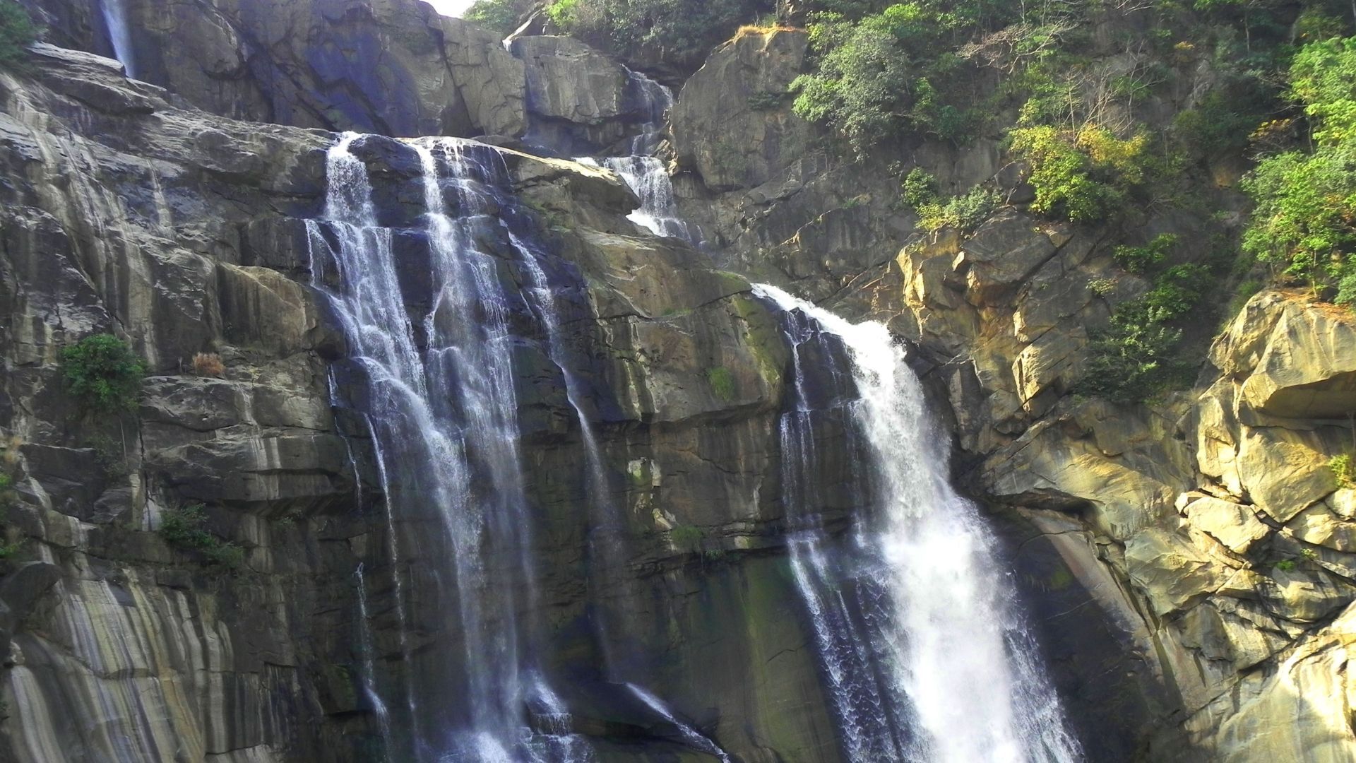 Tourist Places In Jharkhand: Lush Forests, Mystic Falls, And Tribal Charm