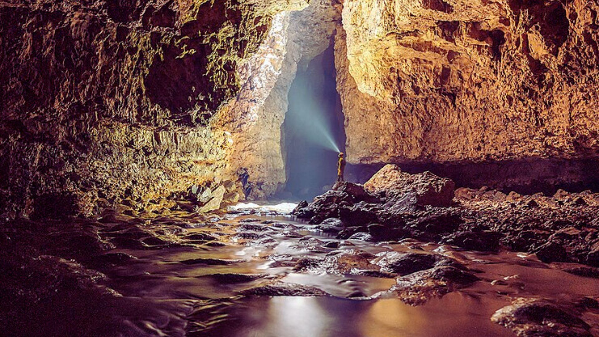 Mawmluh Cave, Meghalaya