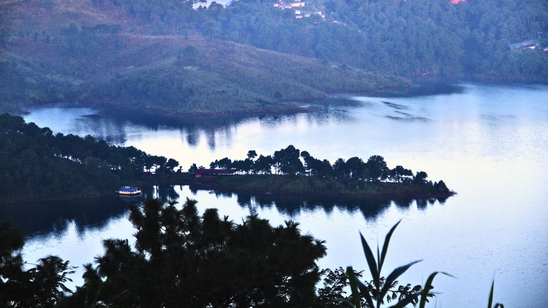 Meghalaya itinerary - Umiam Lake Shillong