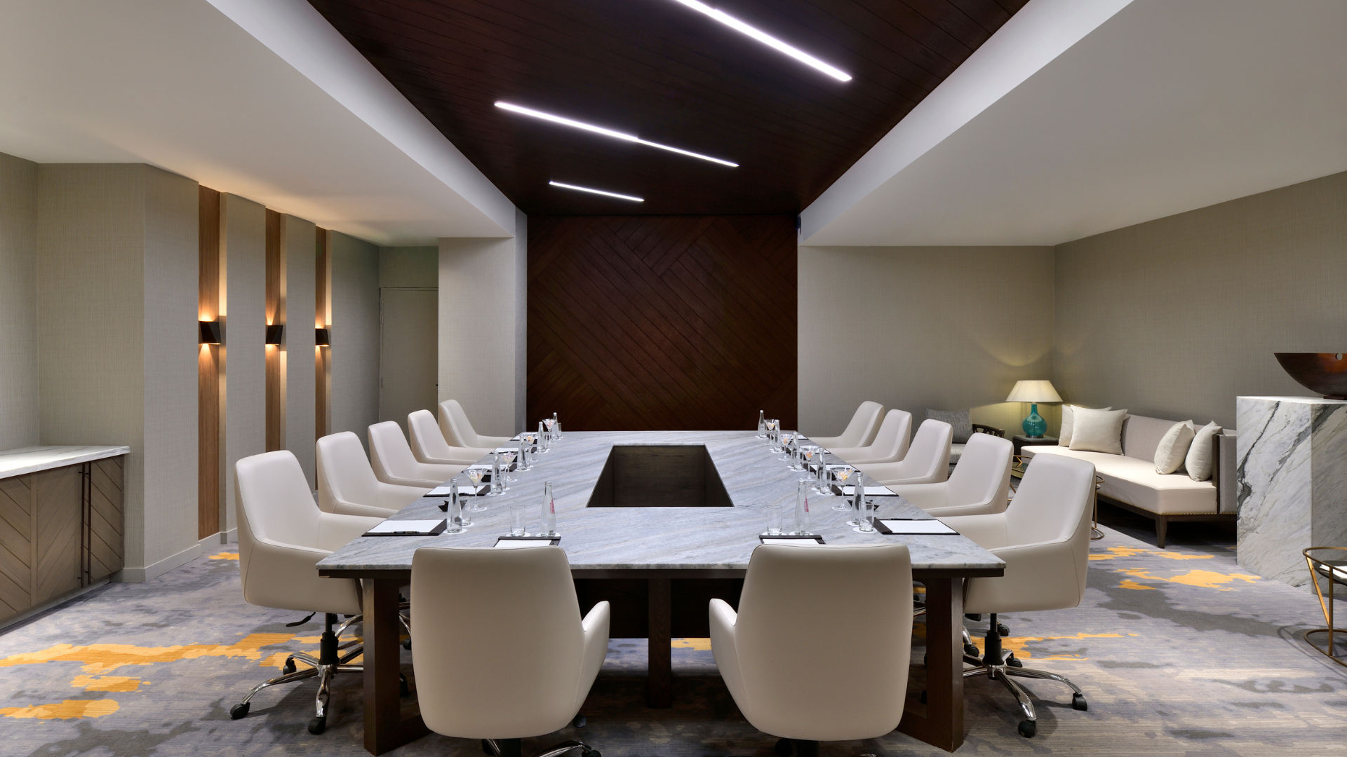 Board Room, The Westin Resort & Spa, Himalayas