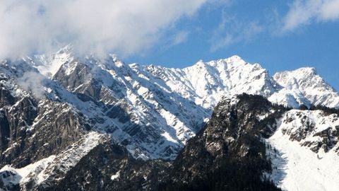 The Best Time To Visit Manali For Snowfall, Adventure & Other Activities?