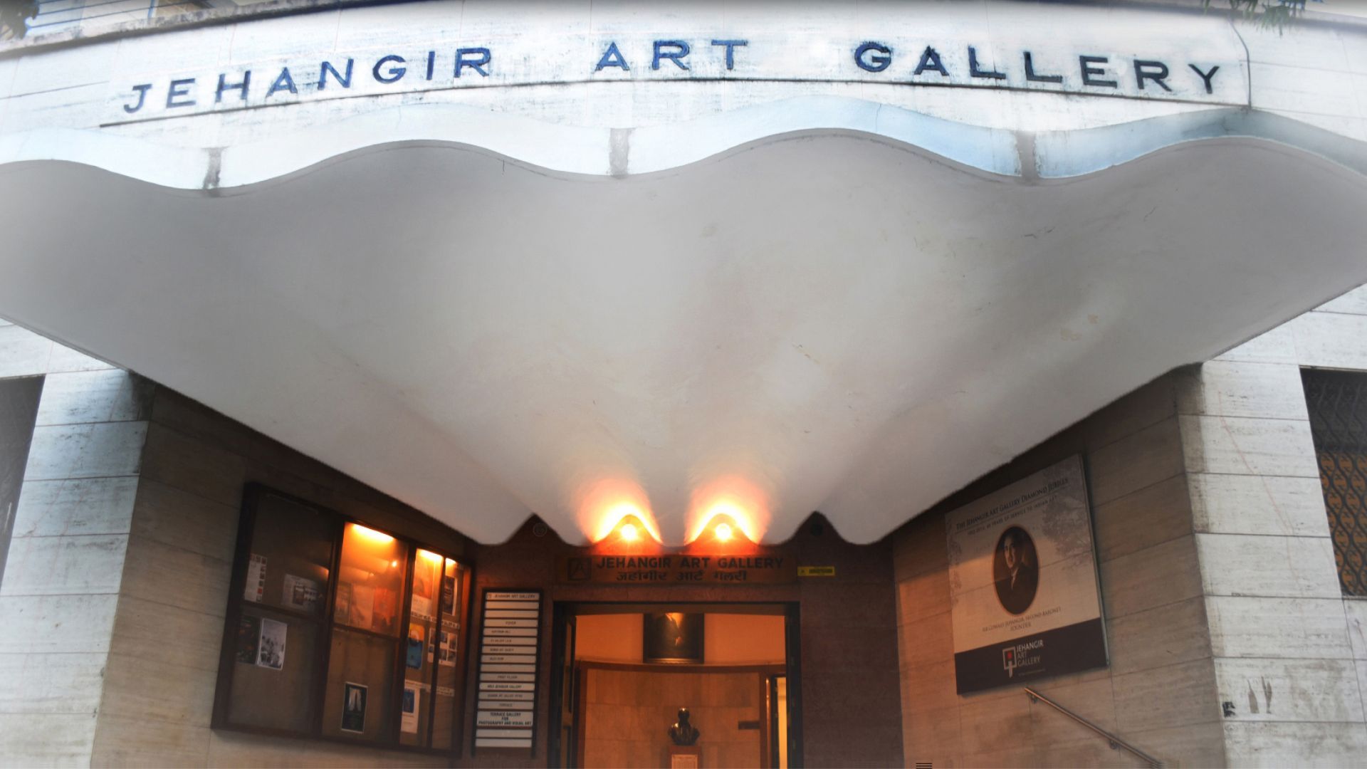 Mumbai Has Plenty To Delight The Art And Fashion Lover In You