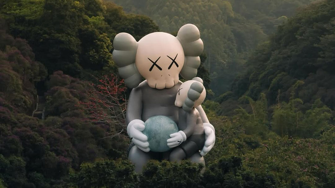 日本未発売 Human Made x Kaws Holiday Thailand The sculpture of 