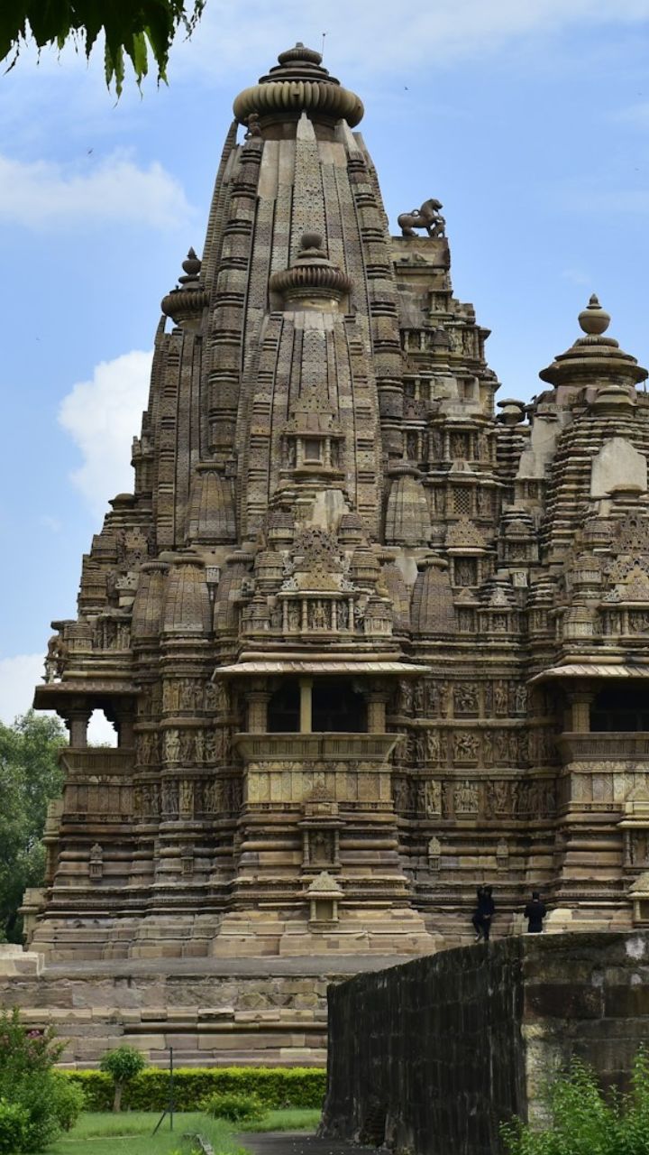 Travel Through The Monuments Of India That Are Over 500 Years Old