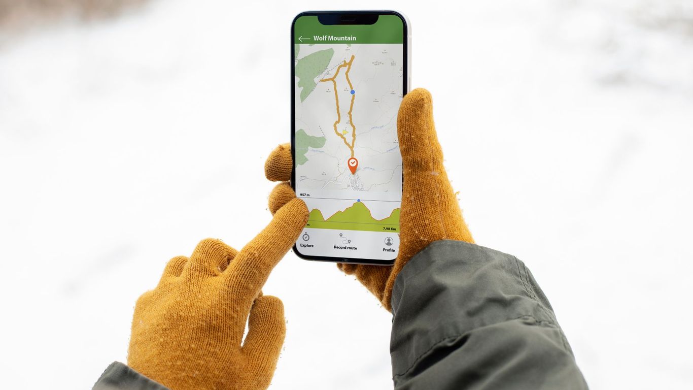 GPS Tracker: A Must-Have Gadget To Monitor Your Stuff While Travelling