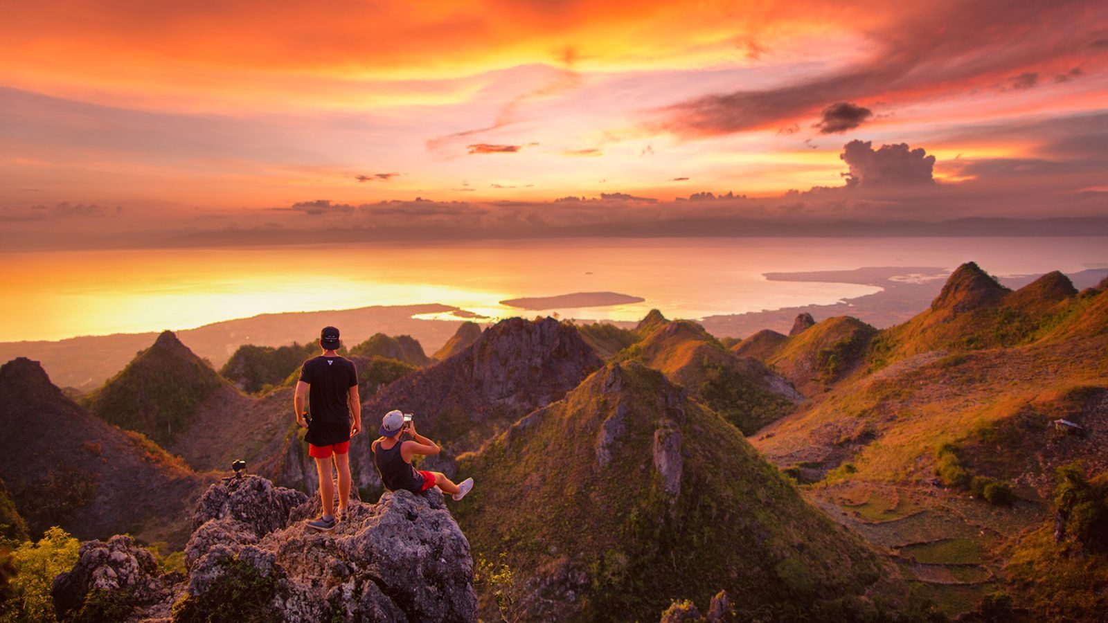 https://images.travelandleisureasia.com/wp-content/uploads/sites/3/2023/01/14203148/The-Philippines_Adventures_0_feature-1600x900.jpg