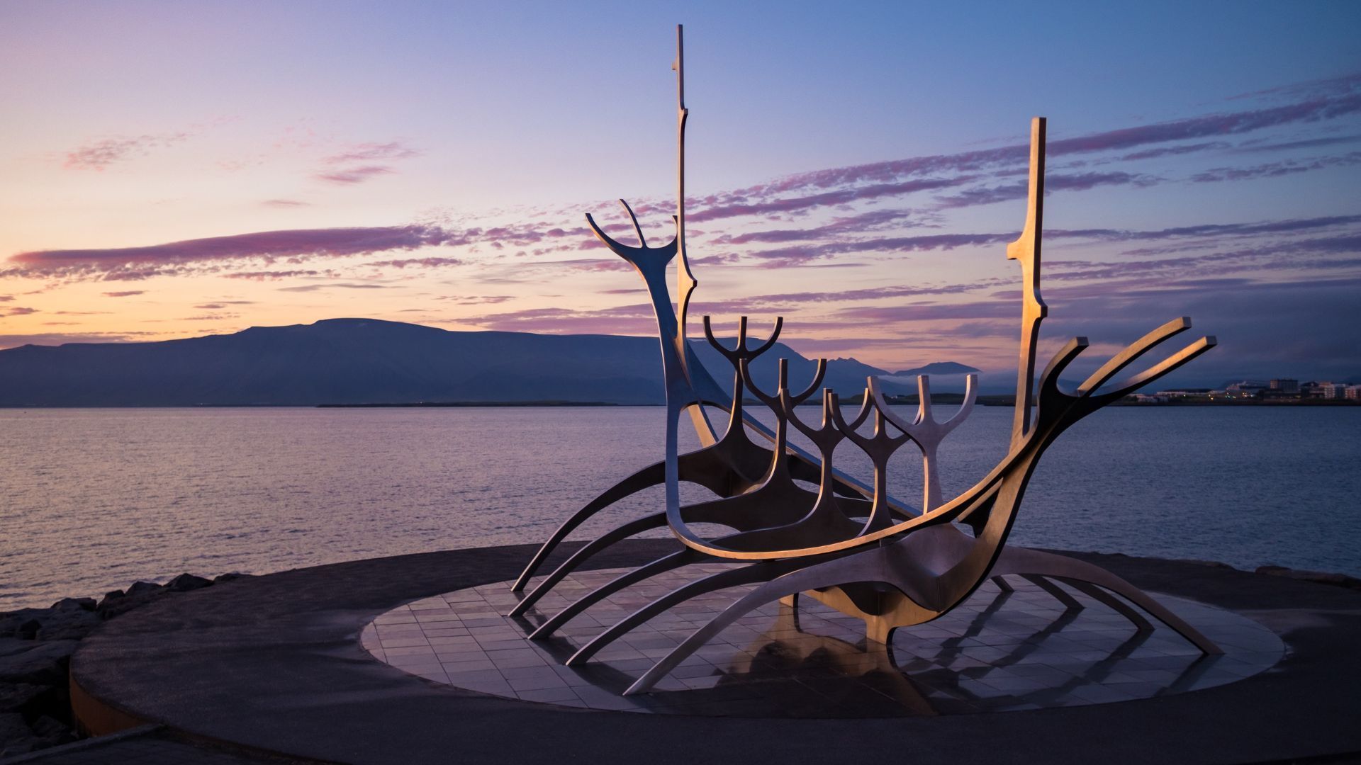 The best places to see the midnight sun