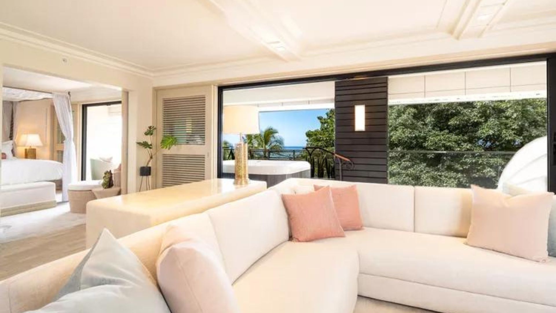 This Hotel In Hawaii Has Just 9 Suites And Stunning Ocean Views