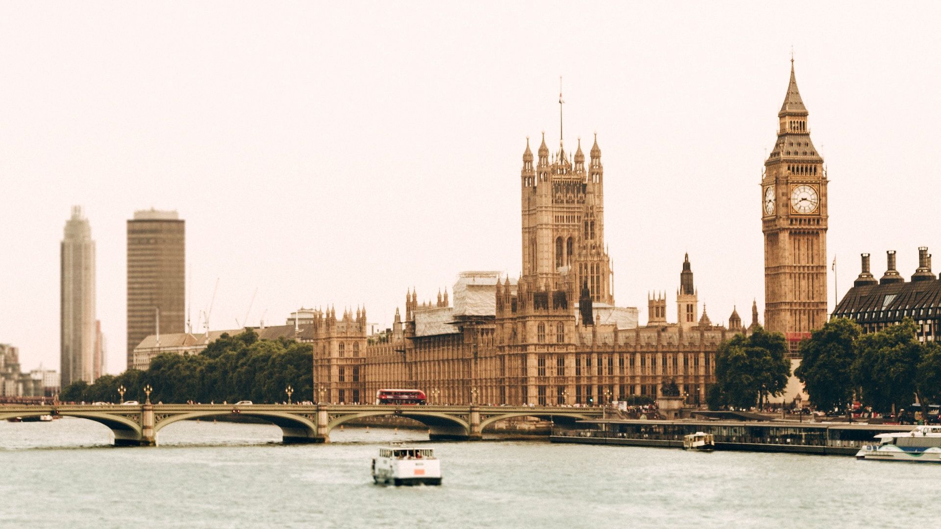 Here Is A Quick Itinerary On How To Spend One Perfect Day In London